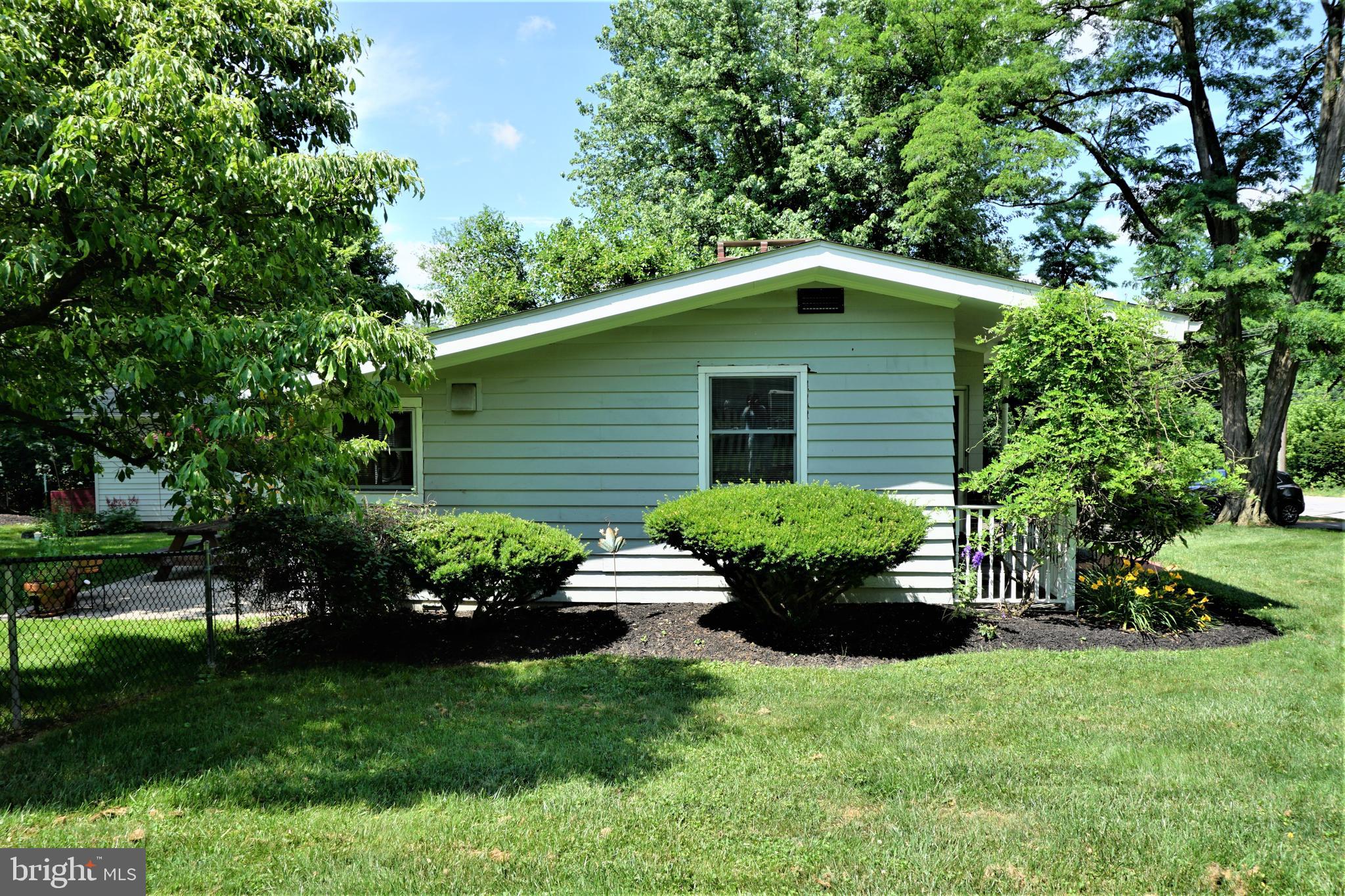 578 Edgewood Road York, PA 17402 - Photo 8 of 43 Gallery Image 8