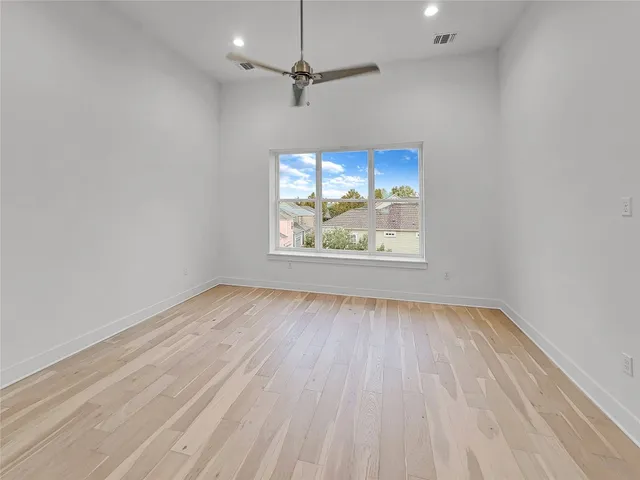 $3,900 | 3807 Threadgill Street, Austin, TX 78723