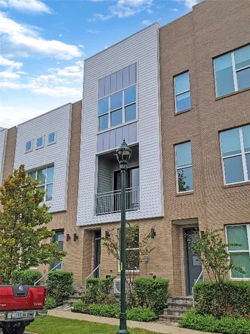 $3,900 | 3807 Threadgill Street, Austin, TX 78723