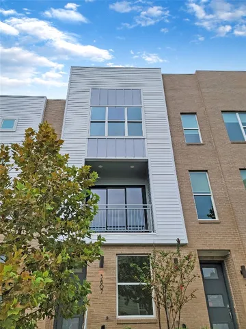 $3,900 | 3807 Threadgill Street, Austin, TX 78723