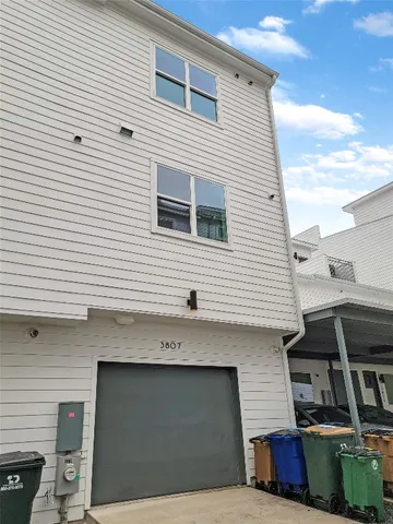 $3,900 | 3807 Threadgill Street, Austin, TX 78723