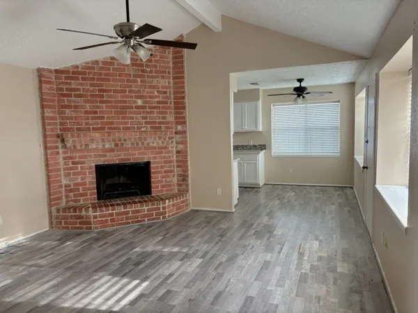 $2,000 | 17323 Camberwell Green Lane, Houston, TX 77070