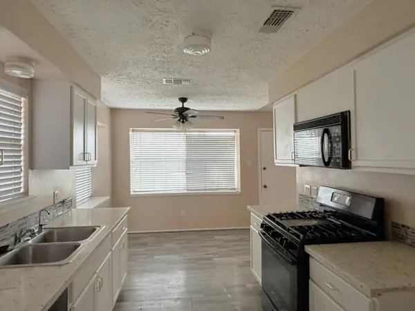 $2,000 | 17323 Camberwell Green Lane, Houston, TX 77070