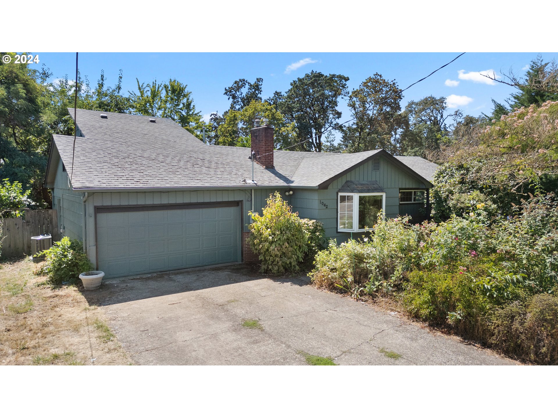 1042 Cal Young Road Eugene, OR 97401 - Photo 1 of 44 Gallery Image 1