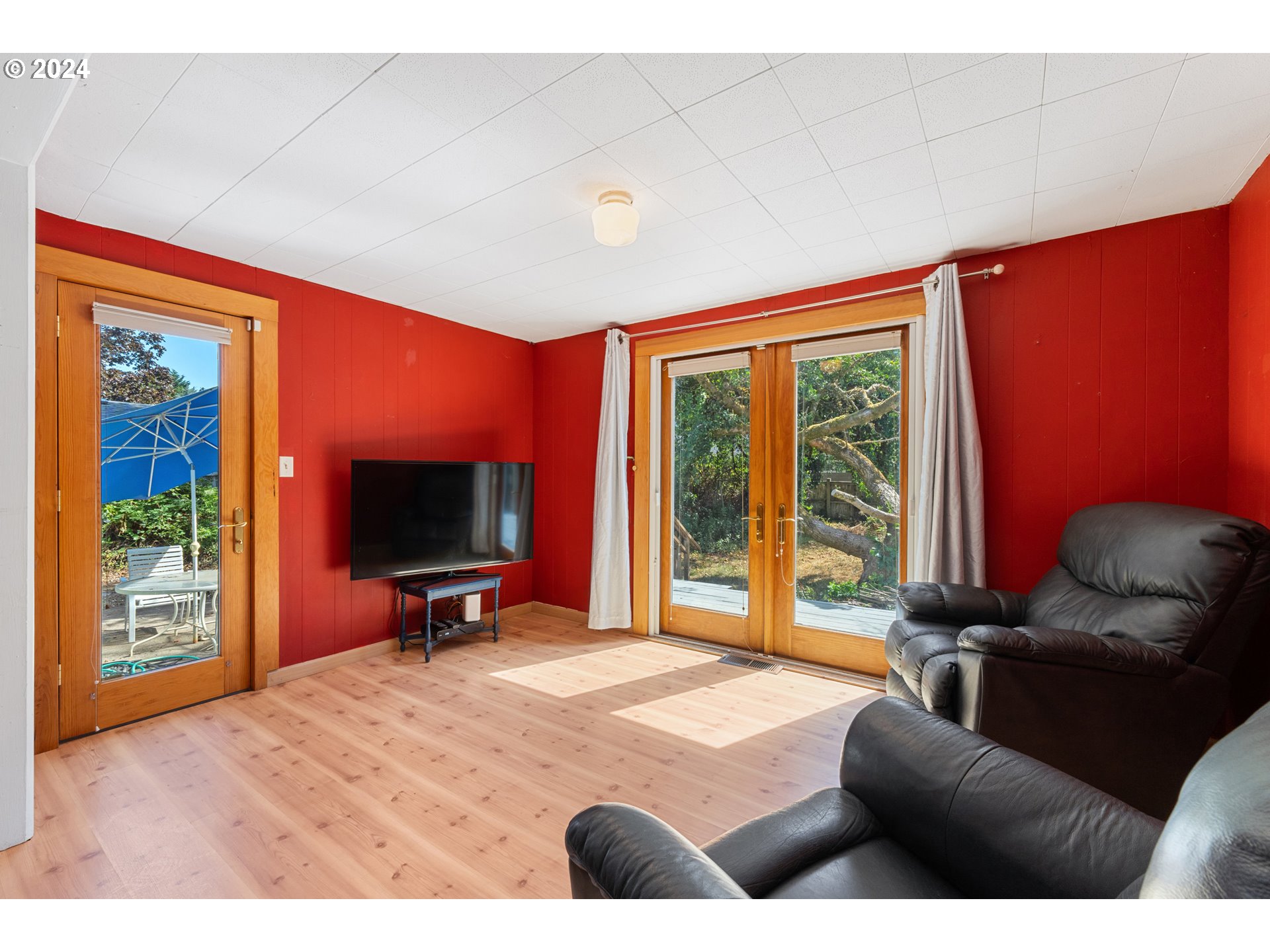 1042 Cal Young Road Eugene, OR 97401 - Photo 18 of 44 Gallery Image 18