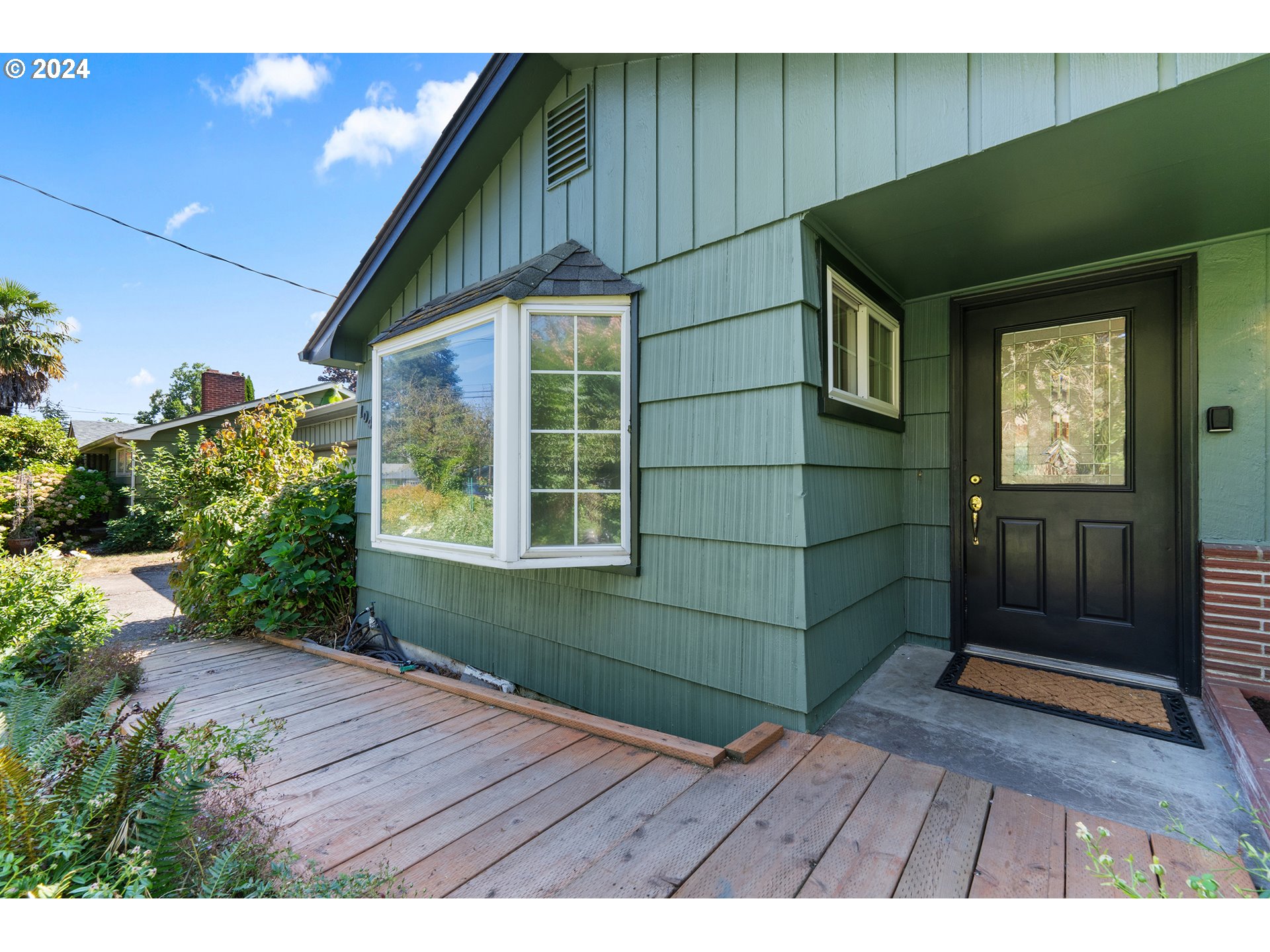 1042 Cal Young Road Eugene, OR 97401 - Photo 3 of 44 Gallery Image 3