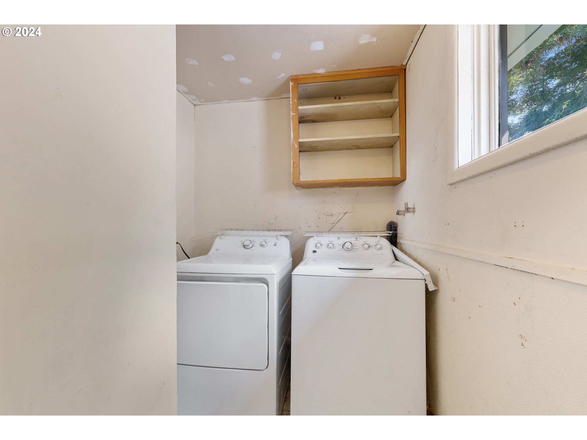 1042 Cal Young Road Eugene, OR 97401 - Photo 32 of 44 Gallery Image 32