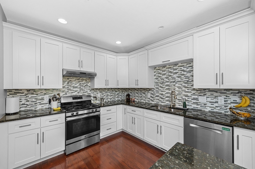 88 Oxbow Road, Unit 88 Framingham, MA 01701 - Photo 4 of 37 Gallery Image 4
