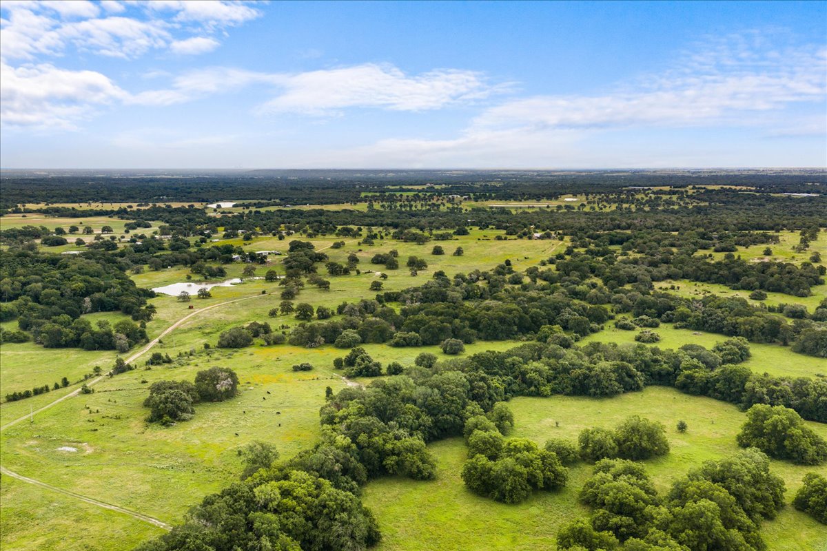 8413 Mach Road La Grange, TX 78945 - Photo 33 of 40