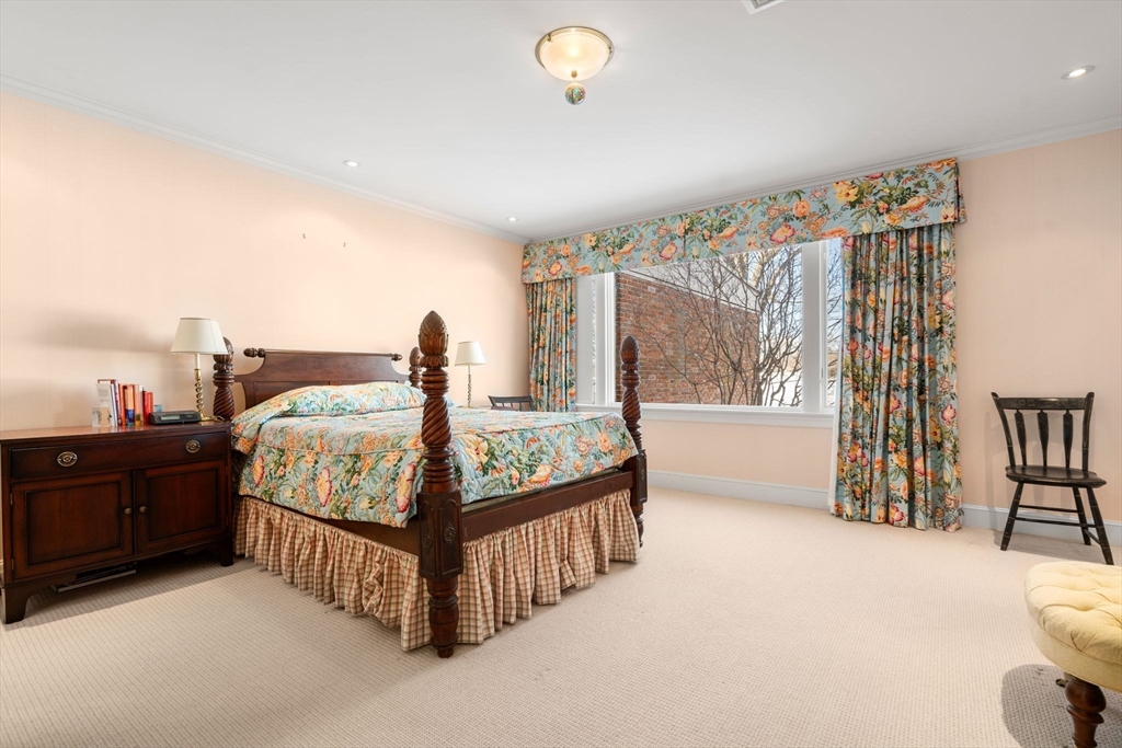 55 Fairgreen Place, Unit 55 Brookline, MA 02467 - Photo 13 of 24