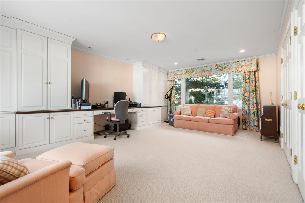 55 Fairgreen Place, Unit 55 Brookline, MA 02467 - Photo 14 of 24