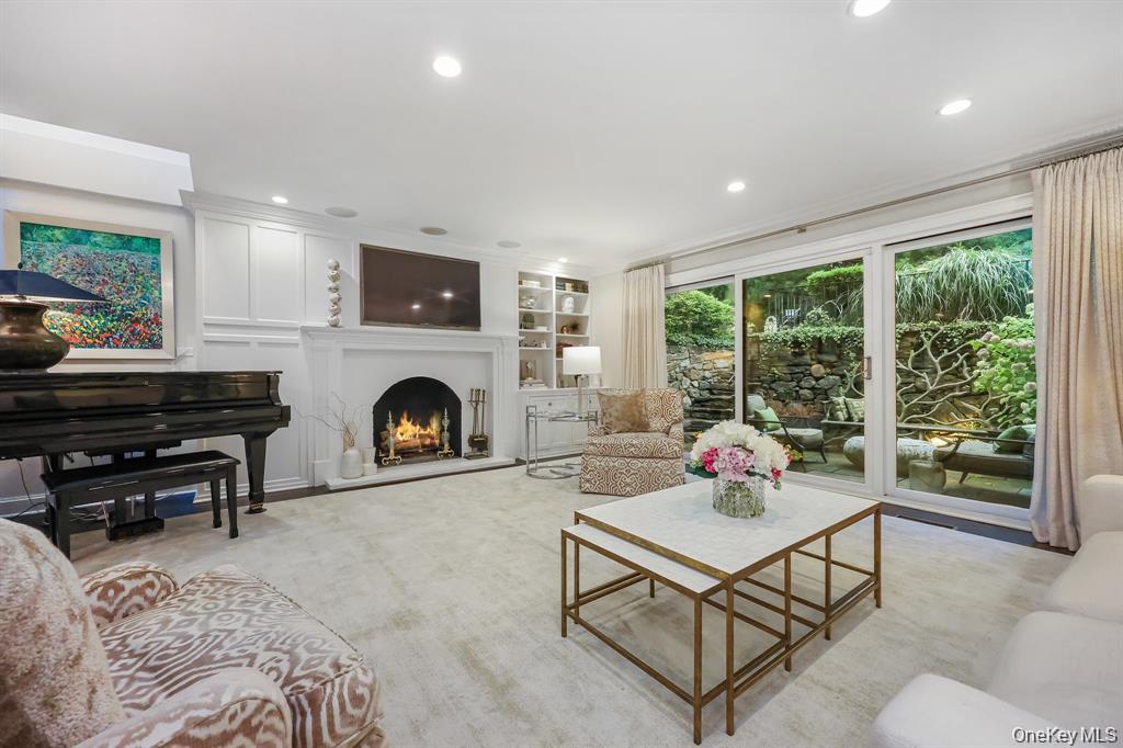 1054 Boston Post Road Rye, NY 10580 - Photo 5 of 22