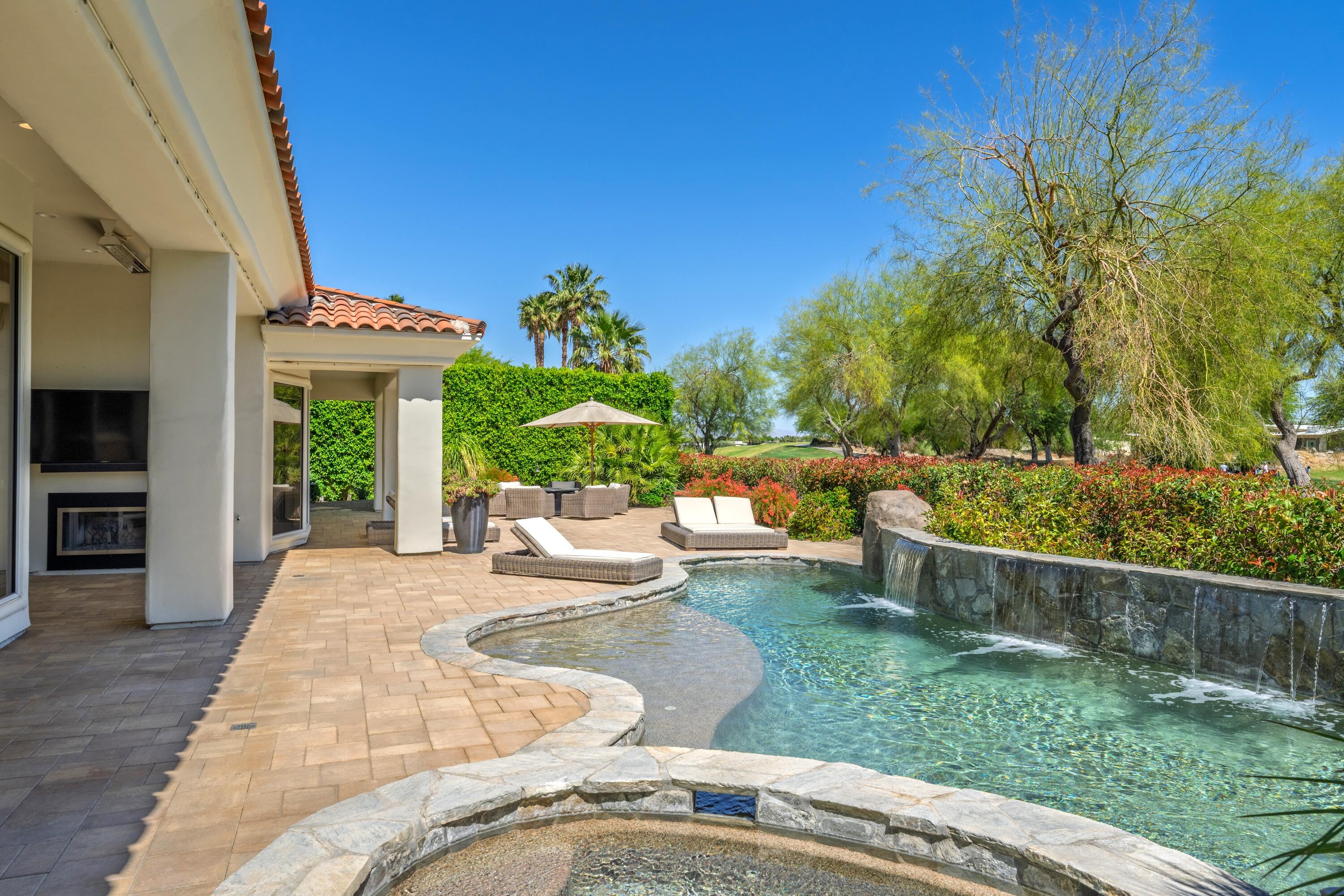 306 Loch Lomond Road Rancho Mirage, CA 92270 - Photo 45 of 60 a view of a house with backyard and sitting area