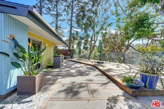 $12,000 | 2755 Carmar Drive, Los Angeles, CA 90046