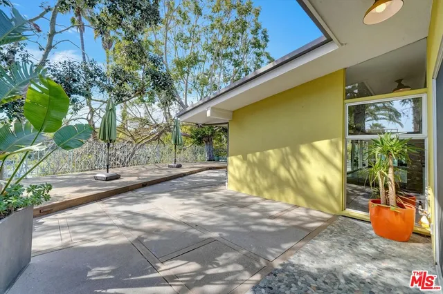 $12,000 | 2755 Carmar Drive, Los Angeles, CA 90046