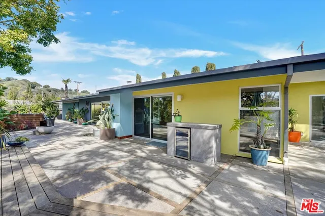 $12,000 | 2755 Carmar Drive, Los Angeles, CA 90046