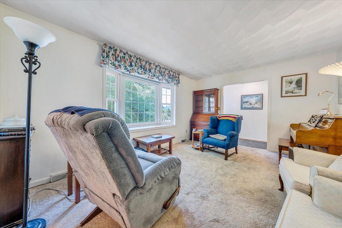 6737 Stonington Road Roanoke, VA 24019 - Photo 5 of 45 06-MIB03219