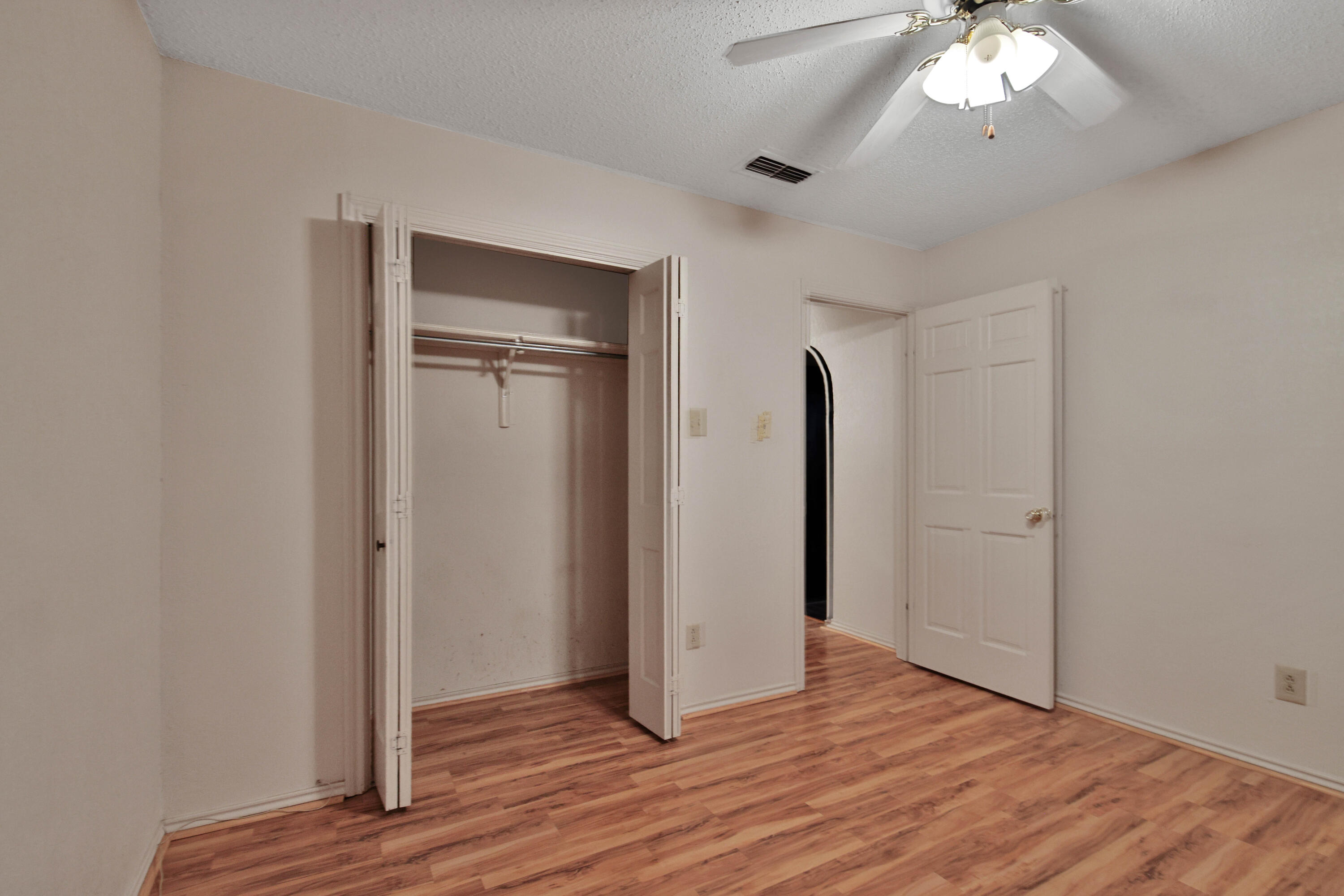 5013 57th Street Lubbock, TX 79414 - Photo 17 of 38 IMG_2769