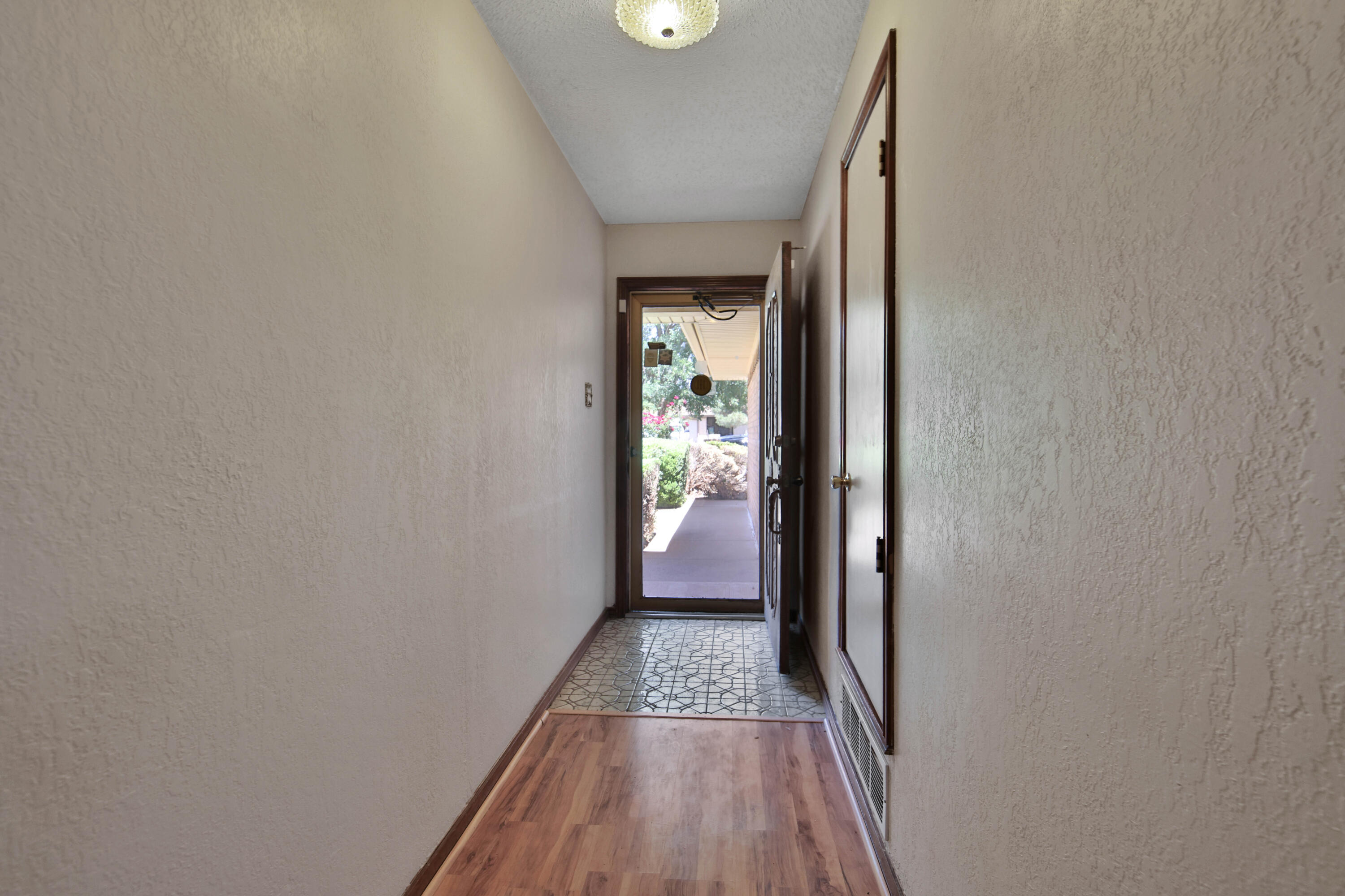 5013 57th Street Lubbock, TX 79414 - Photo 5 of 38 IMG_2757