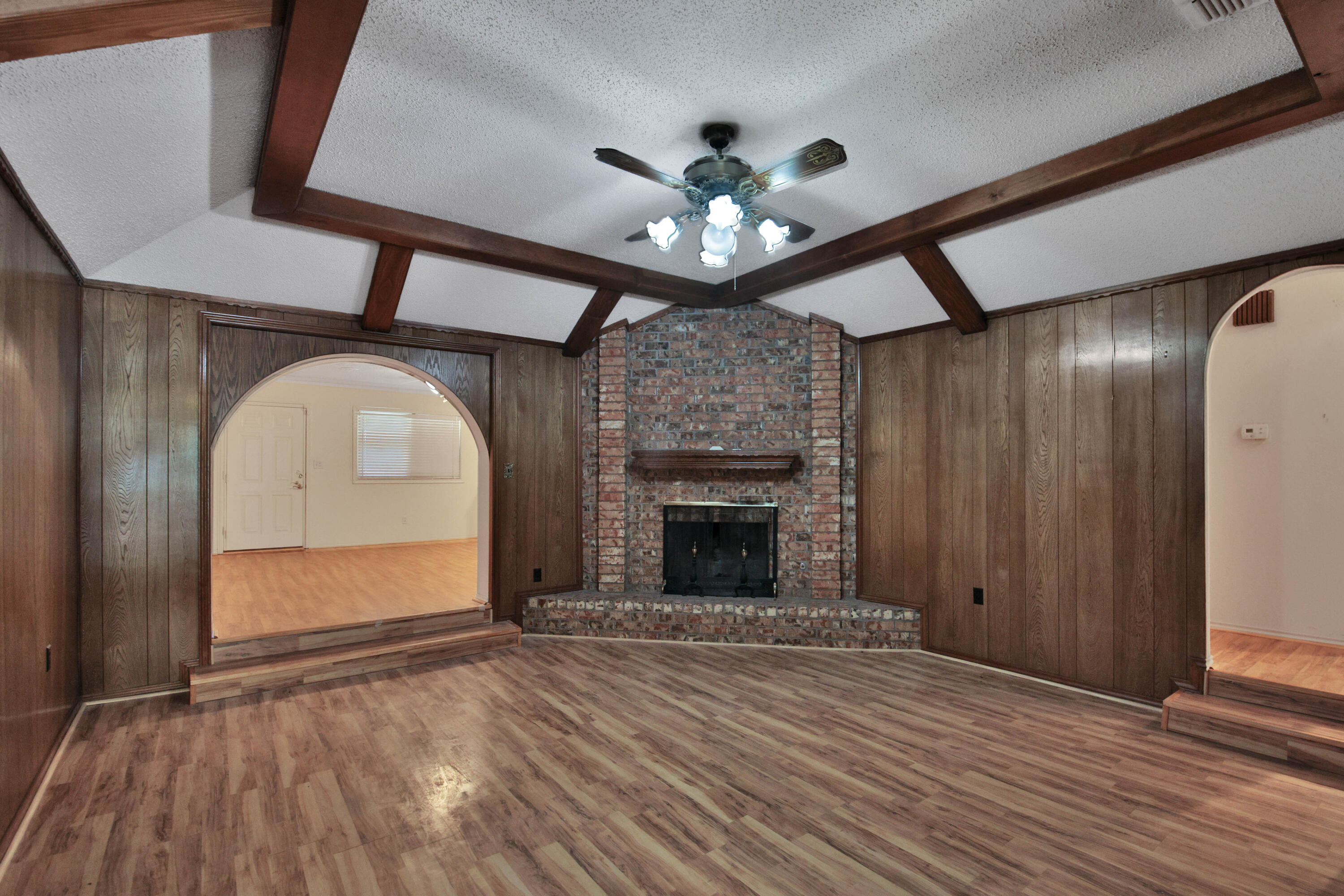 5013 57th Street Lubbock, TX 79414 - Photo 7 of 38 IMG_2759