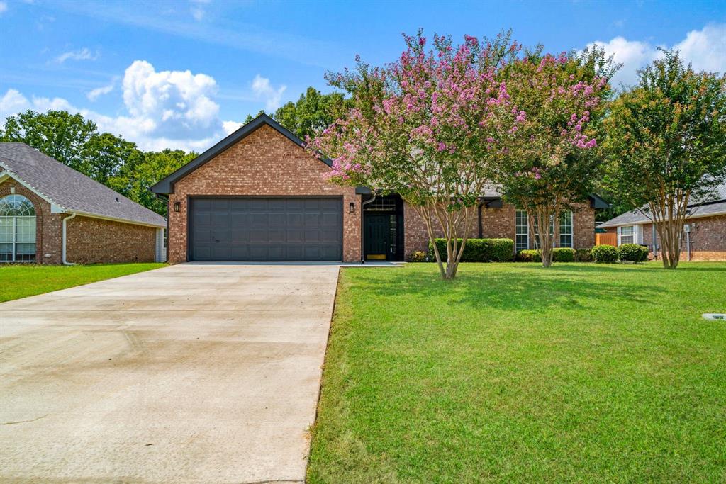 470 Chestnut Lane Reno, TX 75462 - Photo 2 of 19 Gallery Image 2