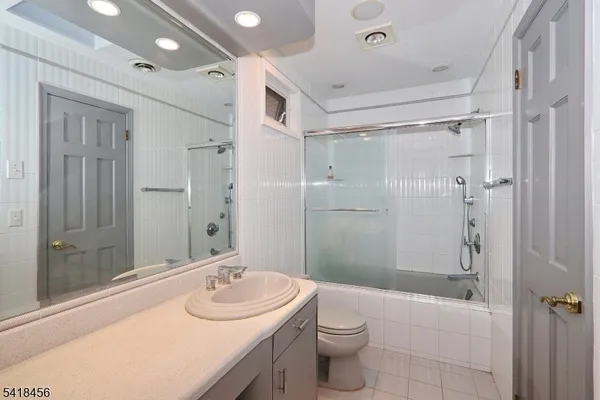 $4,900 | 240 Twin Oaks Terrace, Westfield, NJ 07090