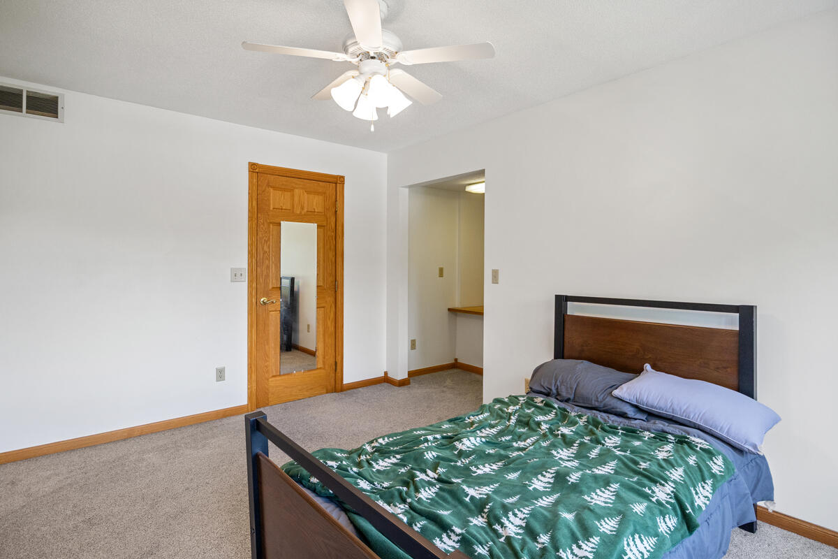 607 Apache Drive Fremont, MI 49412 - Photo 22 of 34 607-Apache_018 - Copy