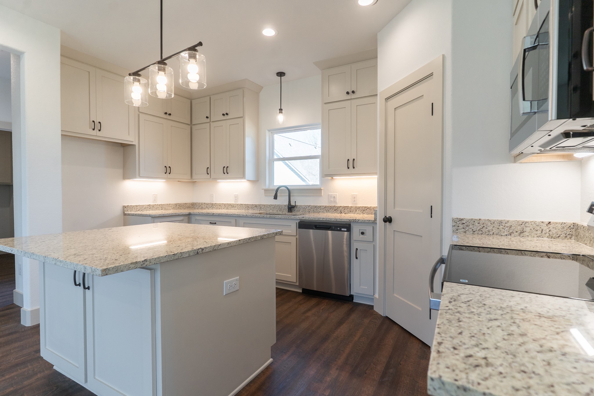 302 String Prairie Way Smithville, TX 78957 - Photo 6 of 22