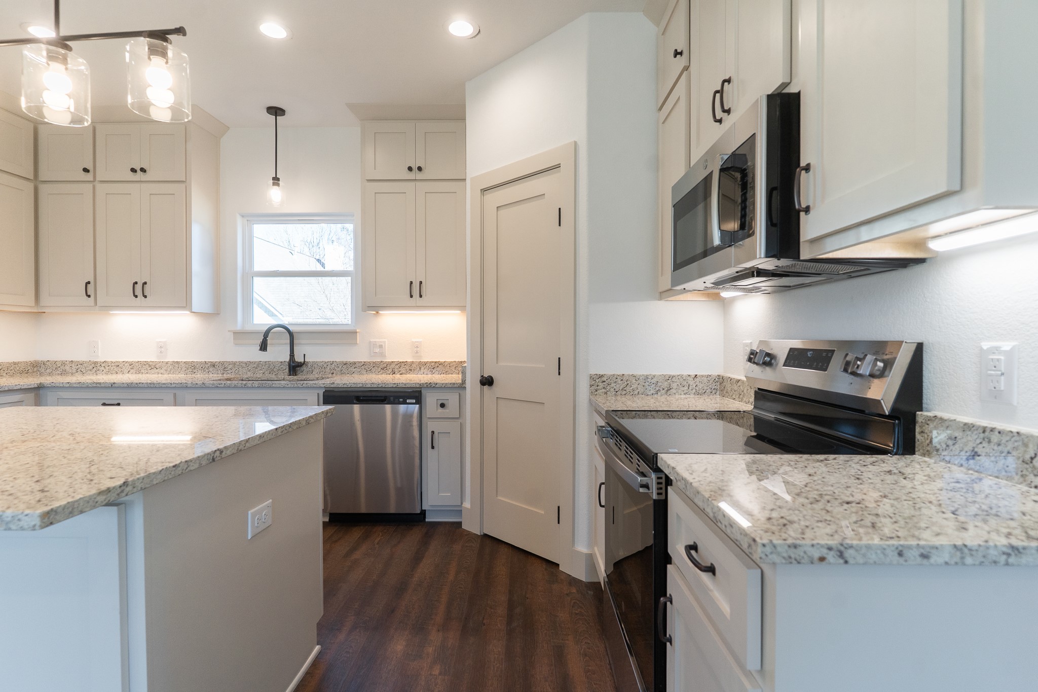 302 String Prairie Way Smithville, TX 78957 - Photo 7 of 22