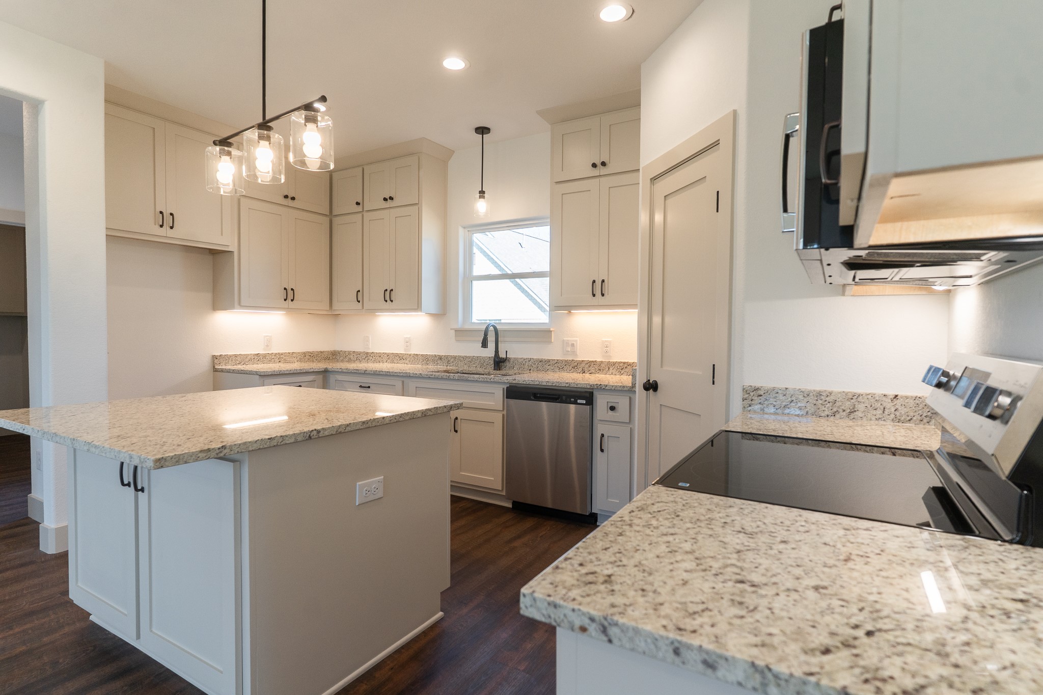 302 String Prairie Way Smithville, TX 78957 - Photo 9 of 22