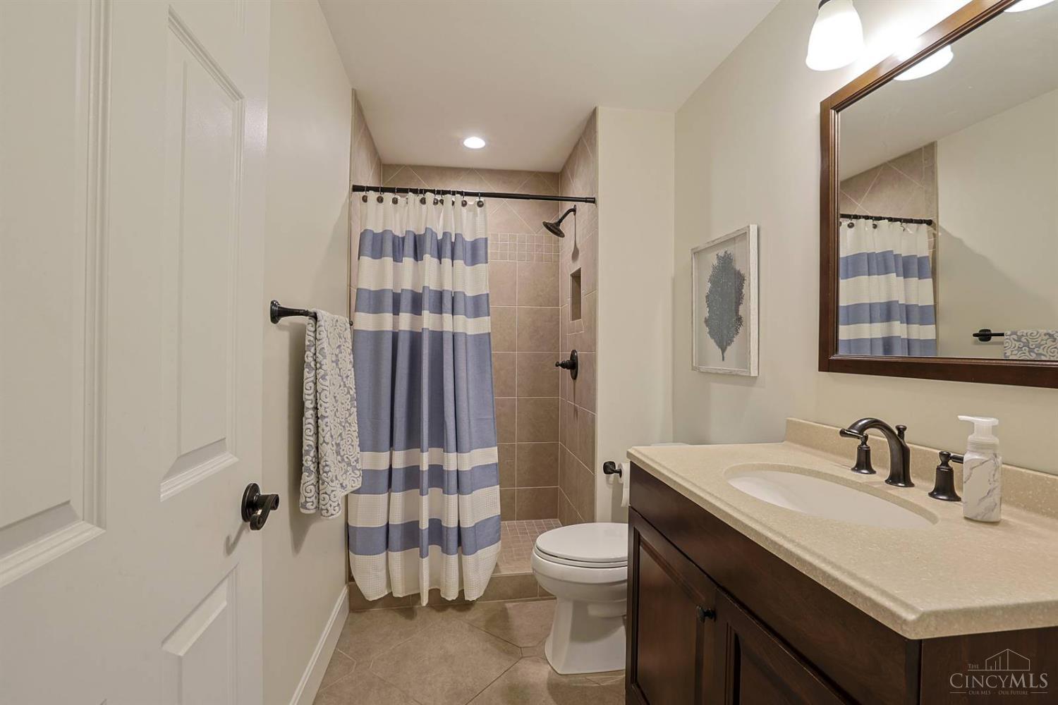 8095 Graves Road Cincinnati, OH 45243 - Photo 49 of 87