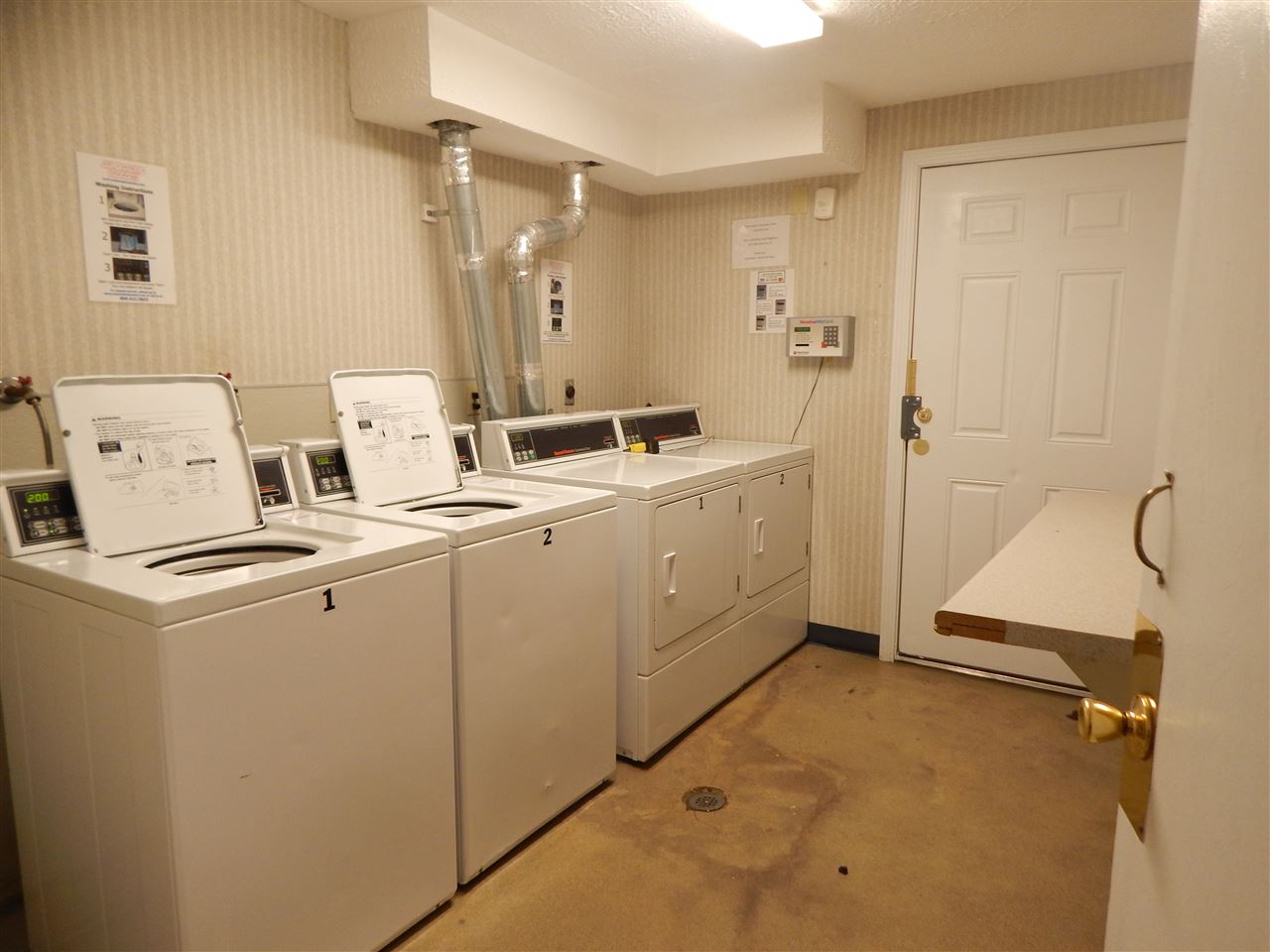 535 Calef Road, Unit 7 Manchester, NH 03103 - Photo 14 of 17