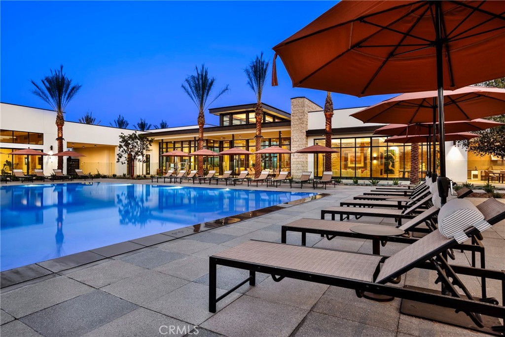 338 Plume Way Montebello, CA 90640 - Photo 4 of 19 a view of a chairs and table in the patio