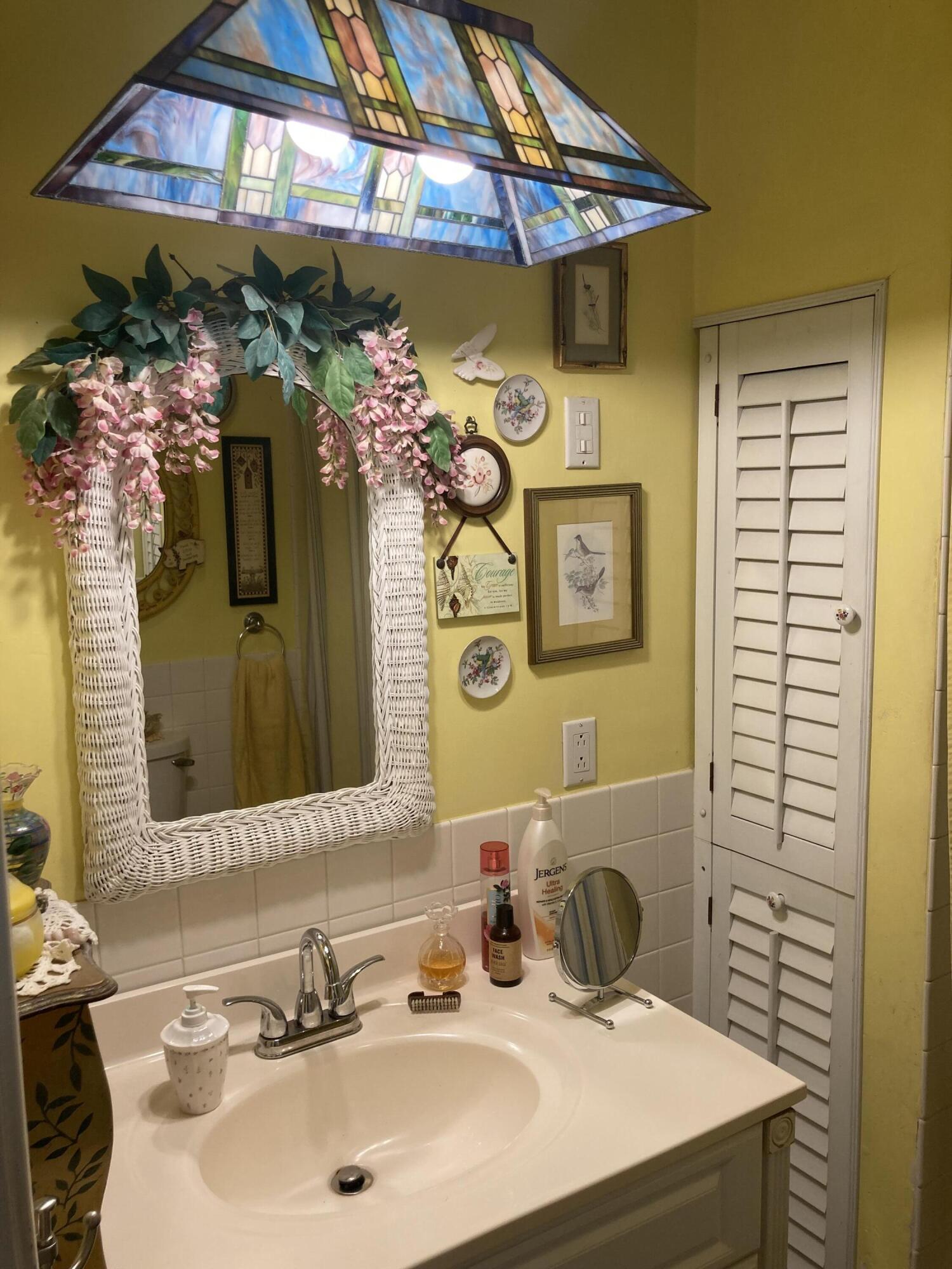 1000 Lebanon Road Frankfort, KY 40601 - Photo 20 of 55 Bathroom
