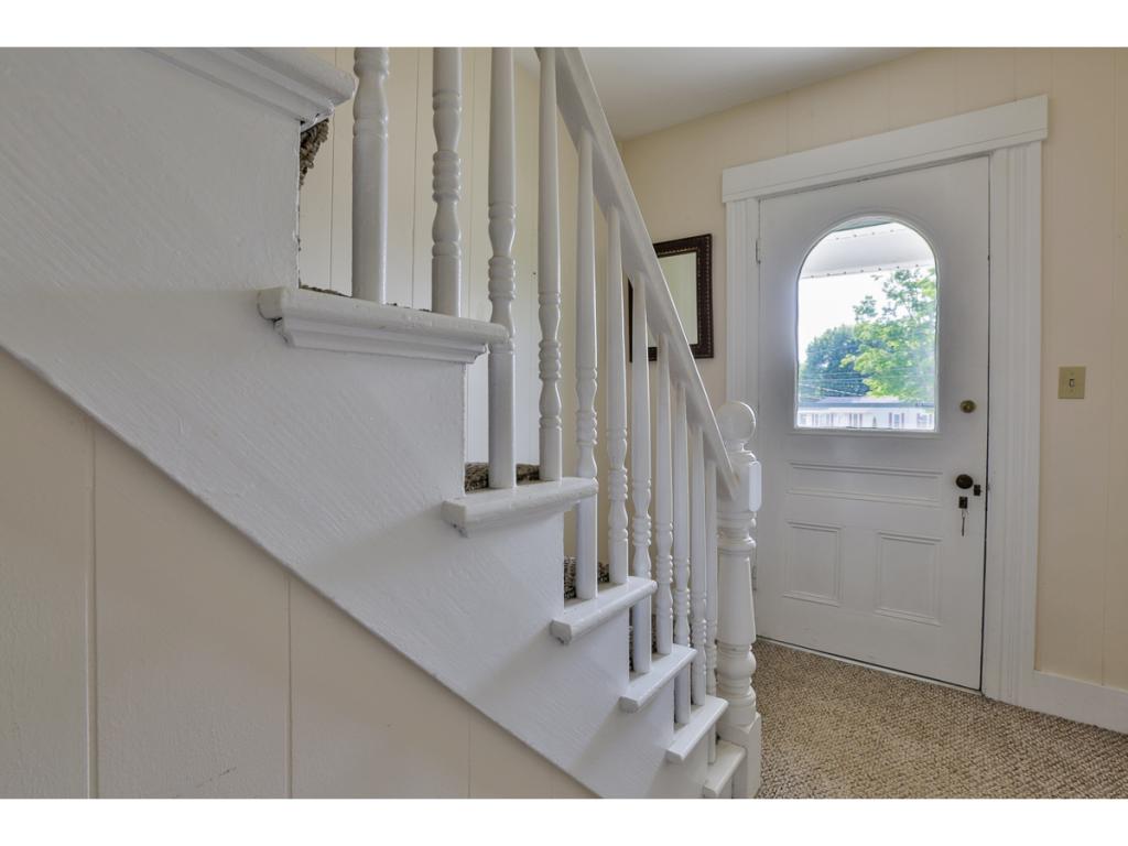 24 Rochambeau Street Goffstown, NH 03102 - Photo 5 of 23 Gallery Image 5