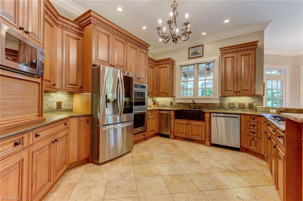 4501 Kendale Road High Point, NC 27265 - Photo 9 of 50