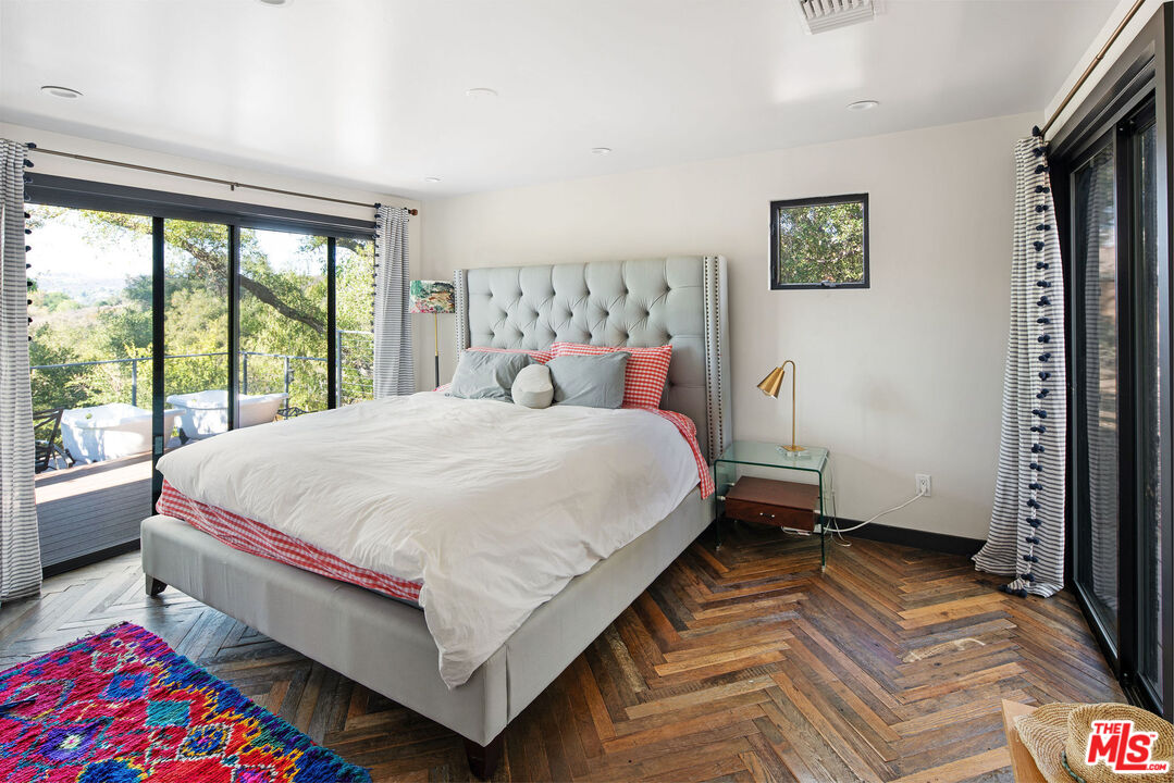 21273 Entrada Road Topanga, CA 90290 - Photo 11 of 24 Gallery Image 11