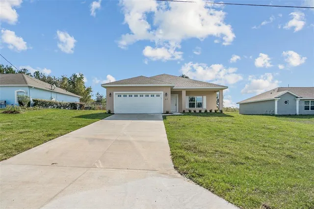 $261,000 | 44 West Lynnhaven Place, Citrus Springs, FL 34434