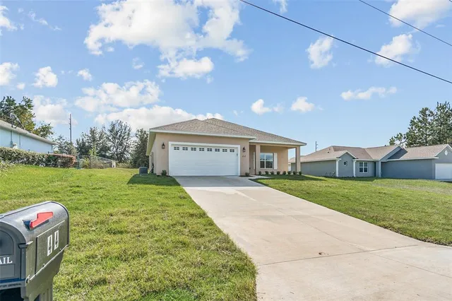$261,000 | 44 West Lynnhaven Place, Citrus Springs, FL 34434