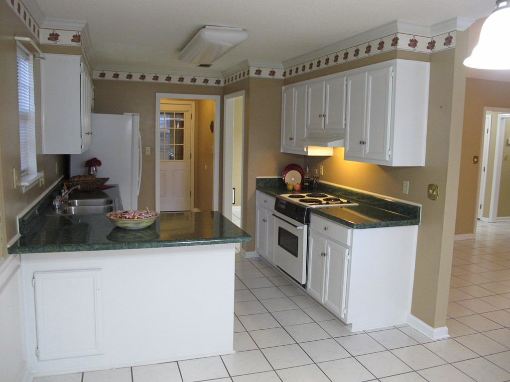 550 Blue Ridge Crossing Evans, GA 30809 - Photo 11 of 41 Kitchen