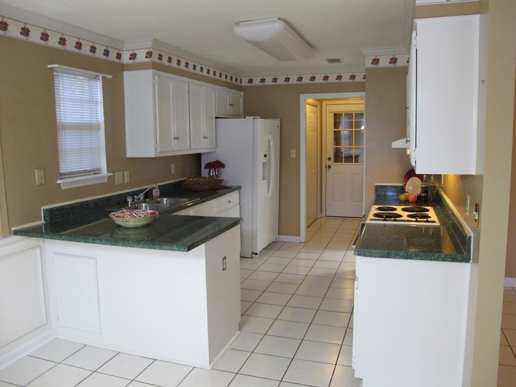 550 Blue Ridge Crossing Evans, GA 30809 - Photo 12 of 41 Kitchen