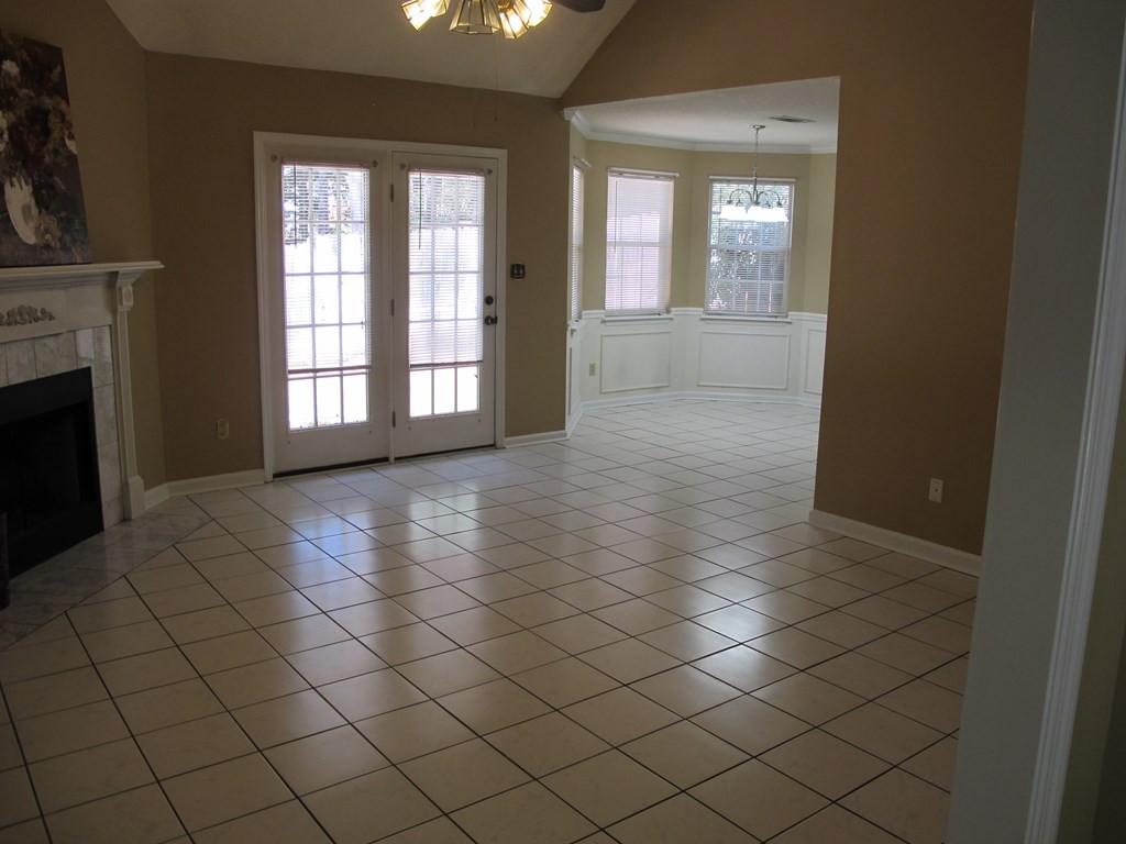 550 Blue Ridge Crossing Evans, GA 30809 - Photo 8 of 41 Living Room