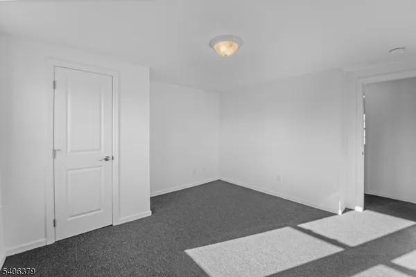$2,600 | 43 Hillcrest Avenue, Somerset, NJ 08873