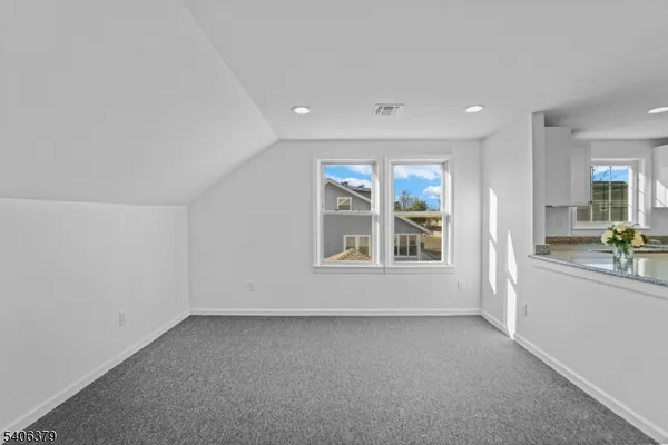 $2,600 | 43 Hillcrest Avenue, Somerset, NJ 08873