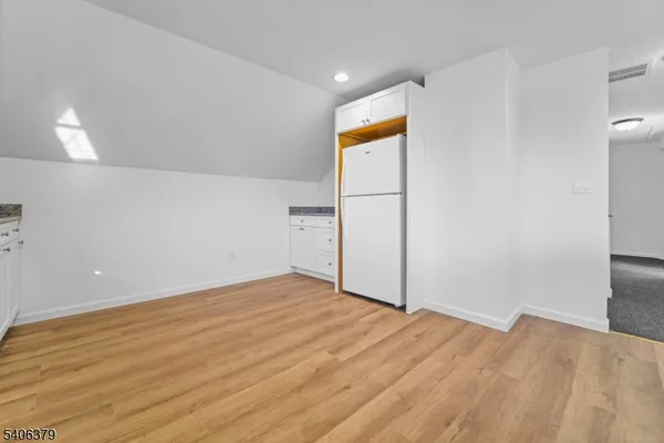 $2,600 | 43 Hillcrest Avenue, Somerset, NJ 08873
