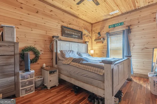 a bed room with a bed