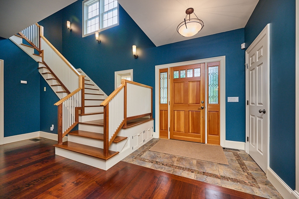 46 Sovereign Way Northampton, MA 01062 - Photo 3 of 42