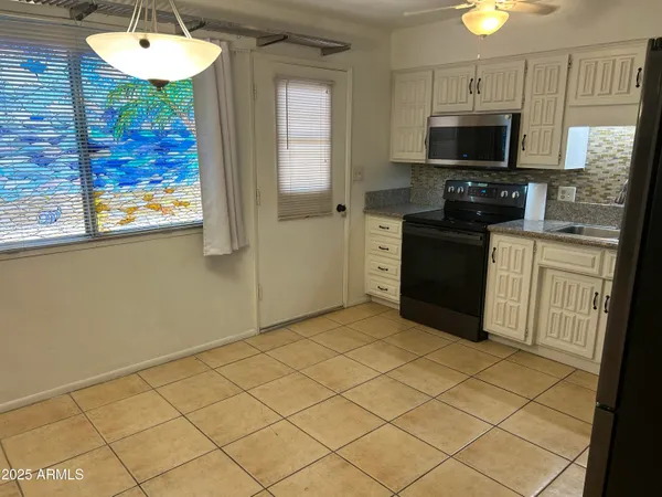 $199,500 | 12810 North 113th Avenue, Unit 8, Youngtown, AZ 85363