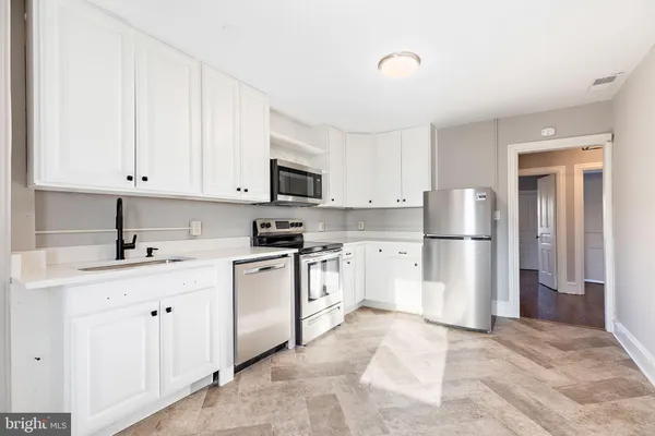 $1,650 | 1614 North Broom Street, Unit 3, Wilmington, DE 19806