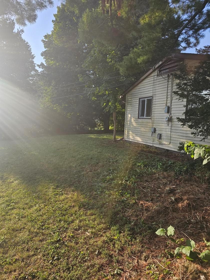1486 Winter Drive Freeport, IL 61032 - Photo 6 of 20 a view of a house with a yard